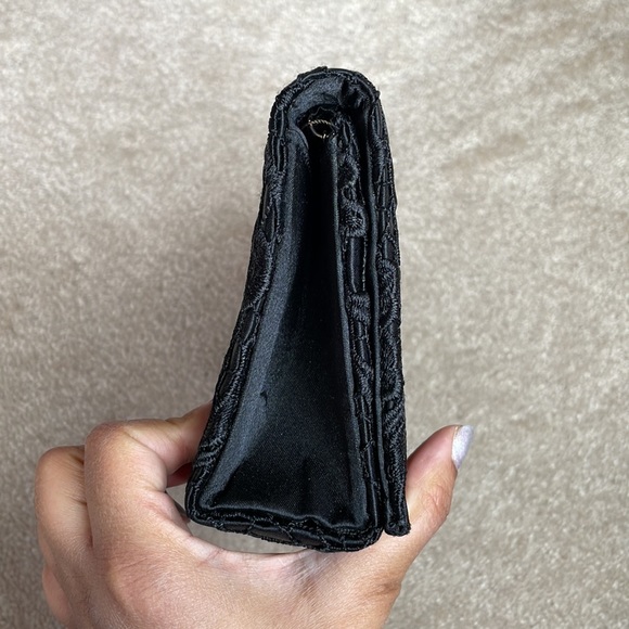 Black Accessorize lace clutch - Picture 2 of 6